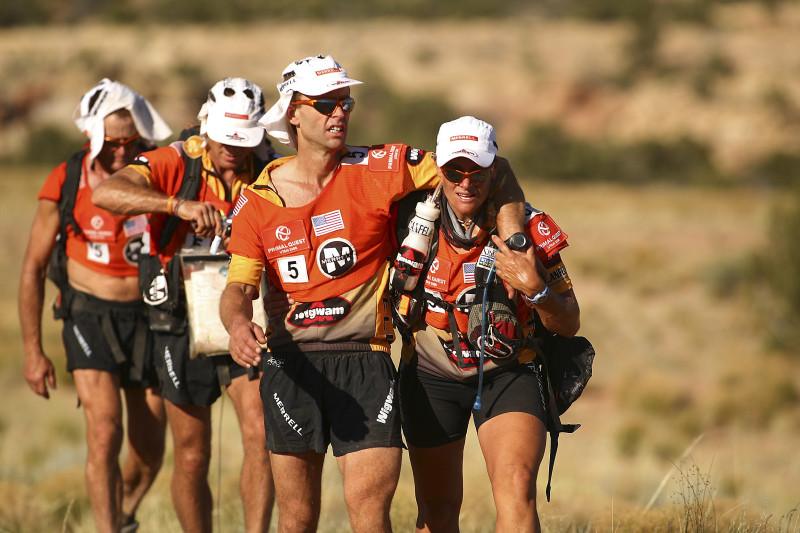 Robyn Benincasa z drużyną (po prawej) na Primal Quest