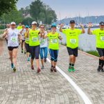 Przebiegnie 4 pustynie, by zebrać 100 tys zł. “Do celu trzeba dążyć drobnymi krokami” [WYWIAD]