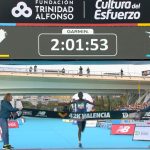 Kosmiczne biegowe ostatki, czyli Valencia Marathon 2022