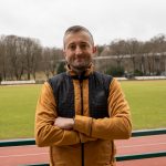 Błonnik w diecie biegacza – kiedy służy, kiedy szkodzi?