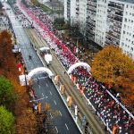 Dokąd podąża polski maraton? Głos 4 pokoleń! Obejrzyj dyskusję z udziałem: Mateusza Kaczora, Mariusza Giżyńskiego, Jana Huruka, Michała Bartoszaka oraz Karoliny i Zbigniewa Nadolskich.