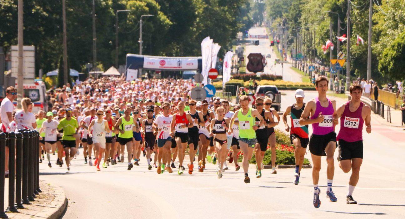 Bieg „Avon Kontra Przemoc – biegnij w Garwolinie”