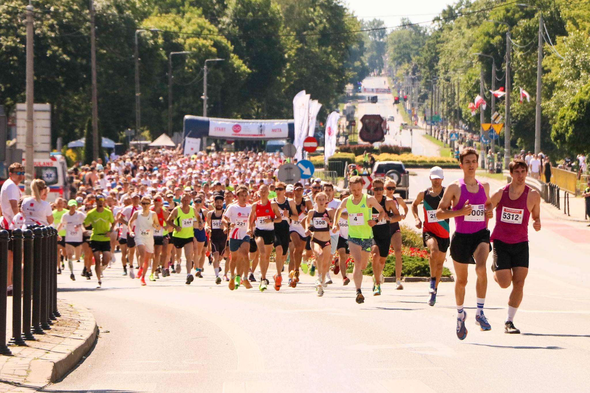 Bieg „Avon Kontra Przemoc – biegnij w Garwolinie”