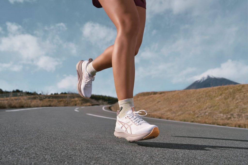 ASICS GEL-KAYANO 32