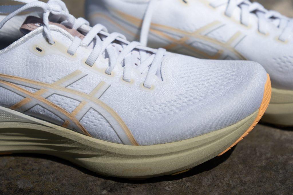 ASICS GEL-KAYANO 32
