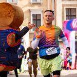 Paweł Ruszała z pierwszym zwycięstwem w Biegu na Szczyt Rondo 1. Ponad 51 tysięcy złotych dla dzieci z Kraśnika!