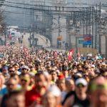 Huawei rozgrzewa Warszawę: wspólny rozruch i strefy kibicowskie podczas 20. Półmaratonu Warszawskiego